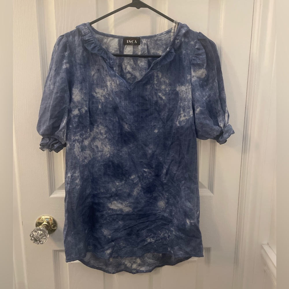 ISCA blue and White Vneck Top